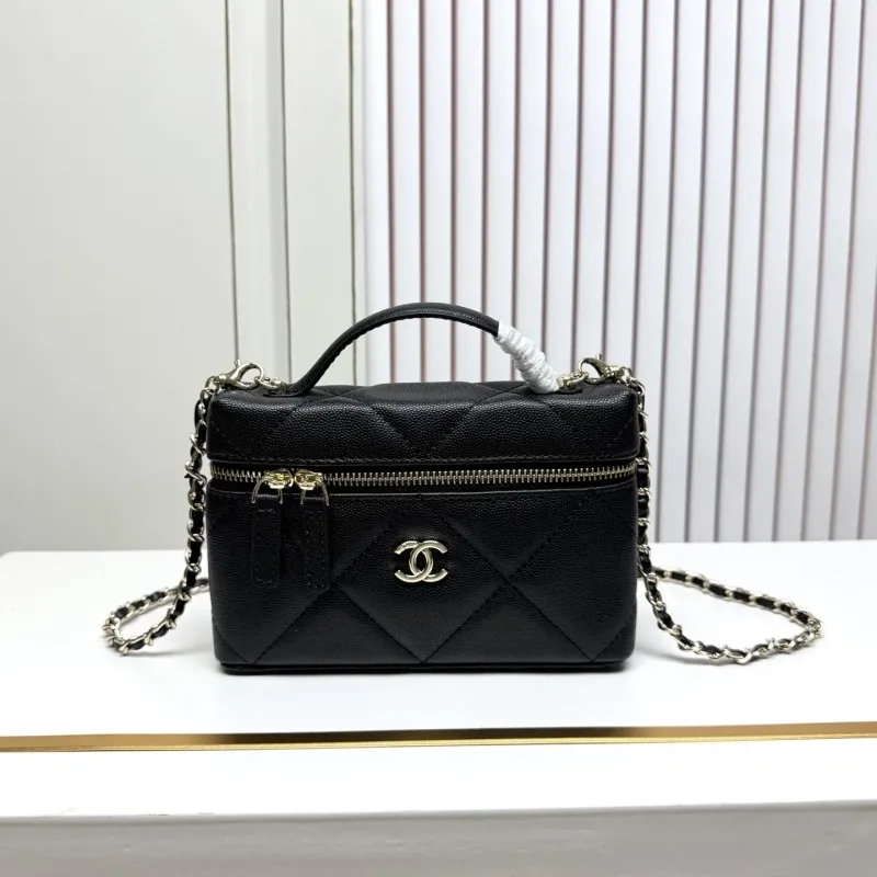 Chanel Cosmetic Bags-4