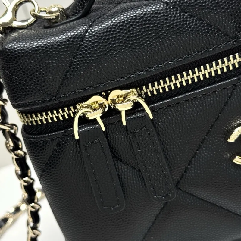 Alternative view of Chanel Cosmetic Bags-4