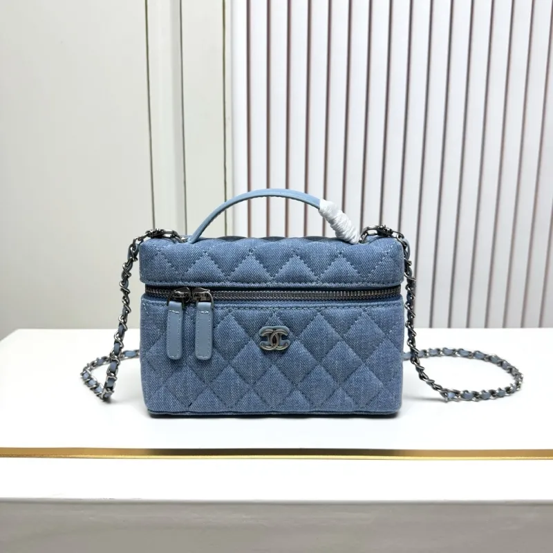 Chanel Cosmetic Bags-10