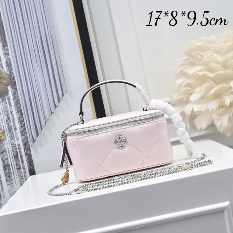 Chanel Cosmetic Bags-11