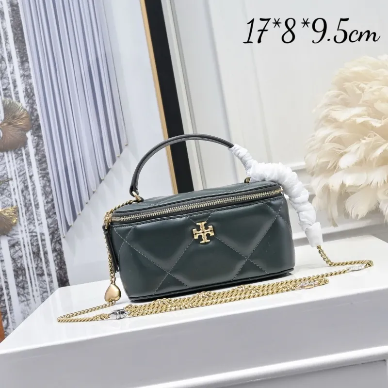 Chanel Cosmetic Bags-12