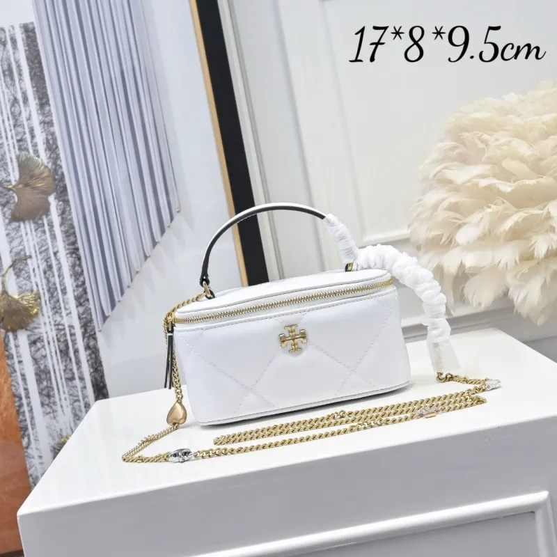 Chanel Cosmetic Bags-13