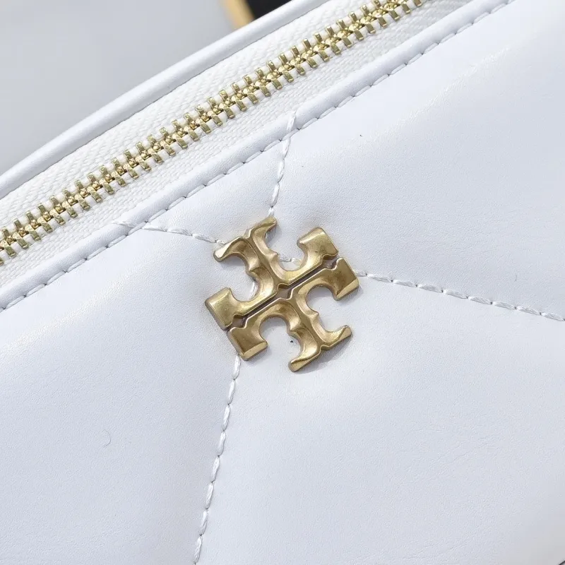 Chanel Cosmetic Bags-13 - Image 7