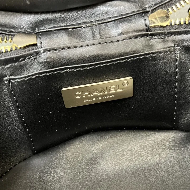 Alternative view of Chanel Cosmetic Bags-16