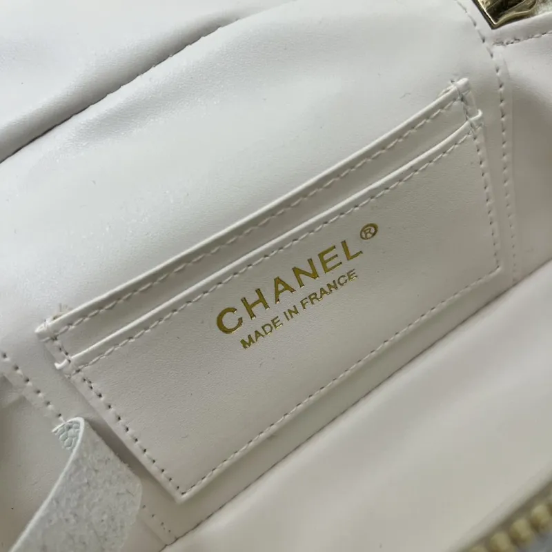 Alternative view of Chanel Cosmetic Bags-17