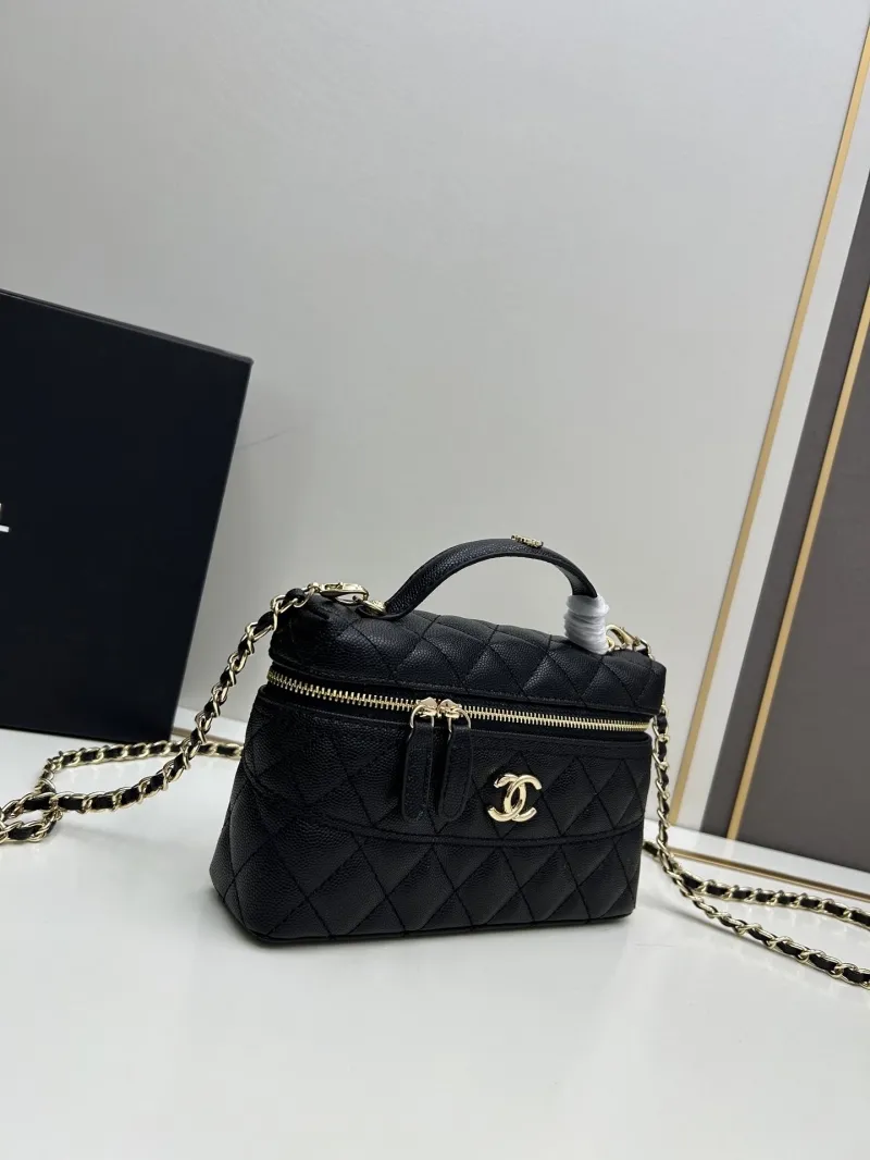 Alternative view of Chanel Cosmetic Bags-32