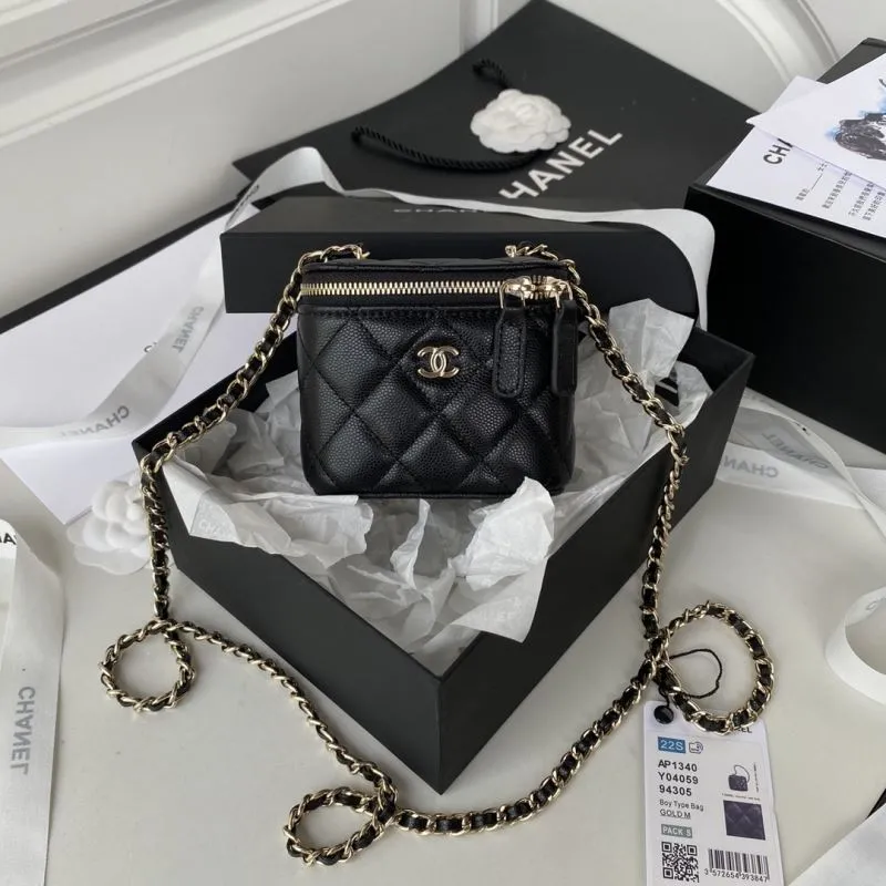 Chanel Cosmetic Bags-37