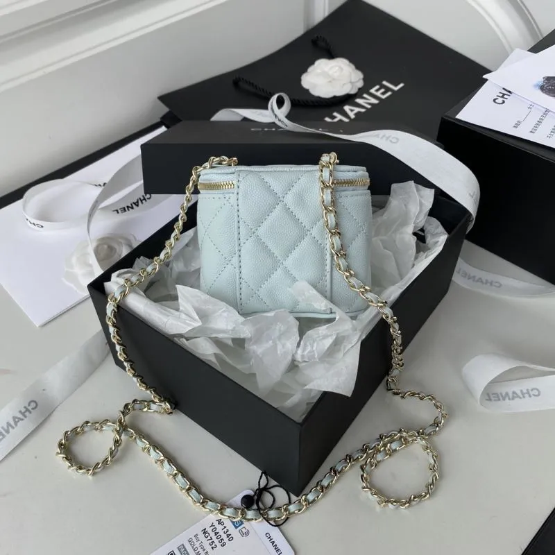 Alternative view of Chanel Cosmetic Bags-38