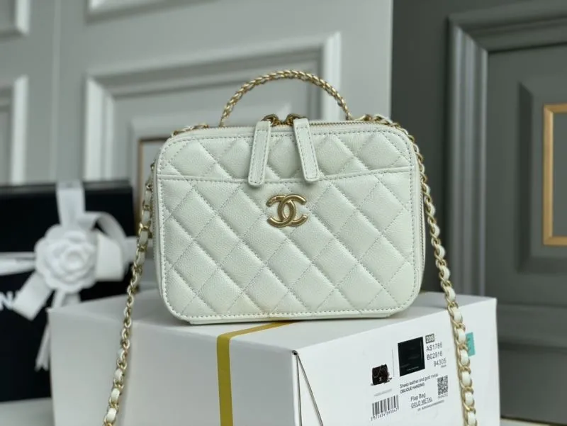 Chanel Cosmetic Bags-39