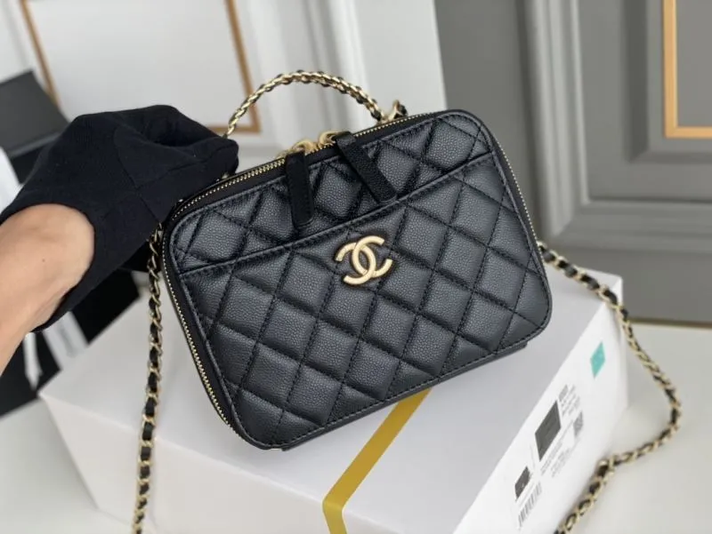 Alternative view of Chanel Cosmetic Bags-40