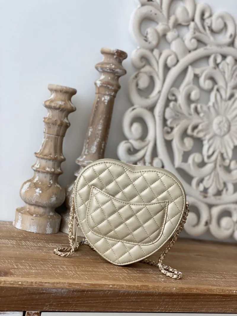 Alternative view of Chanel Round Bags-3