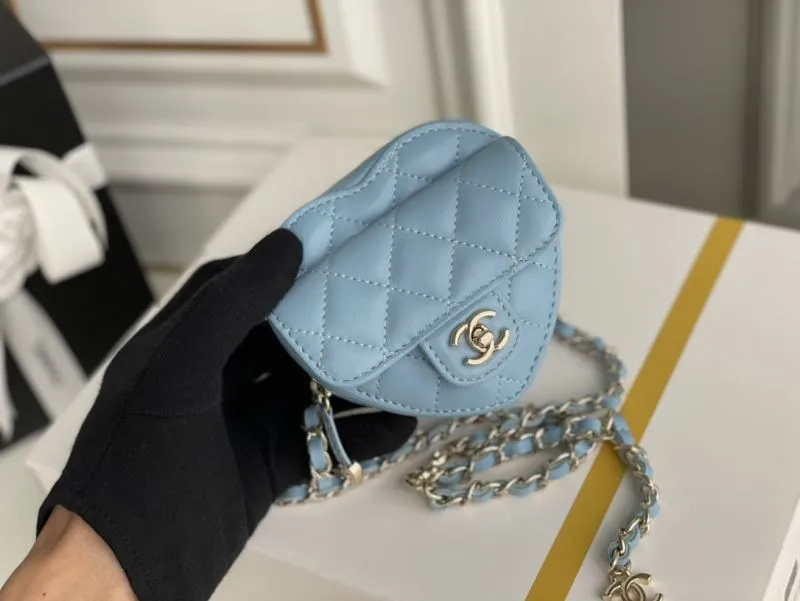 Alternative view of Chanel Round Bags-4