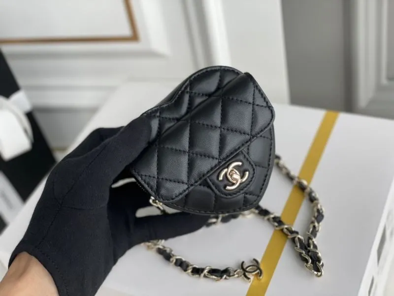 Alternative view of Chanel Round Bags-5