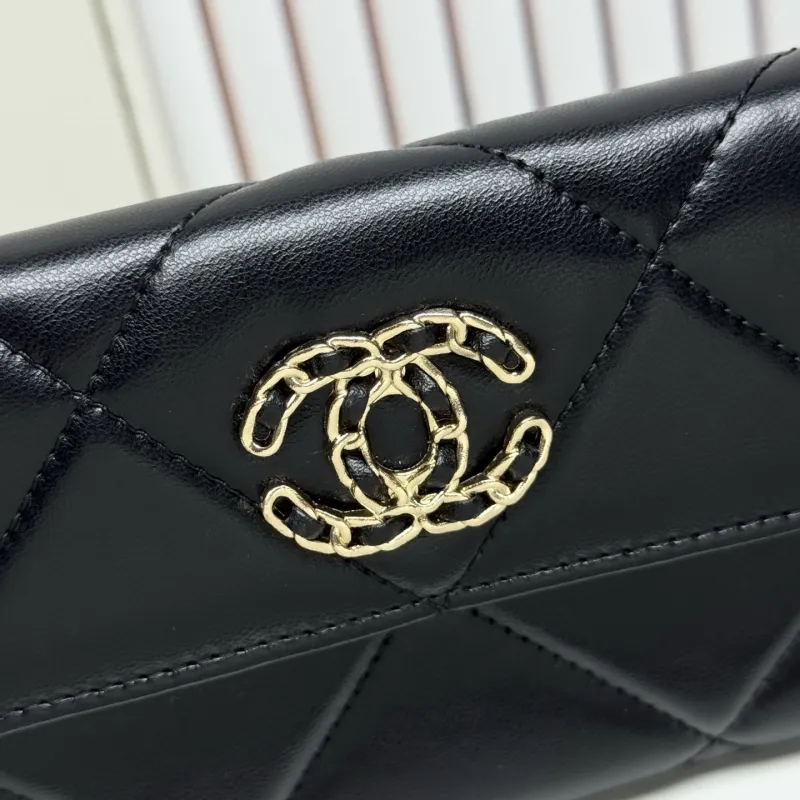 Alternative view of Chanel Satchel Bags-175