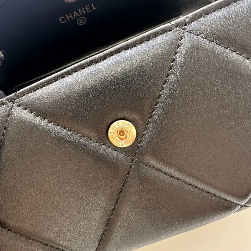 Alternative view of Chanel Satchel Bags-227