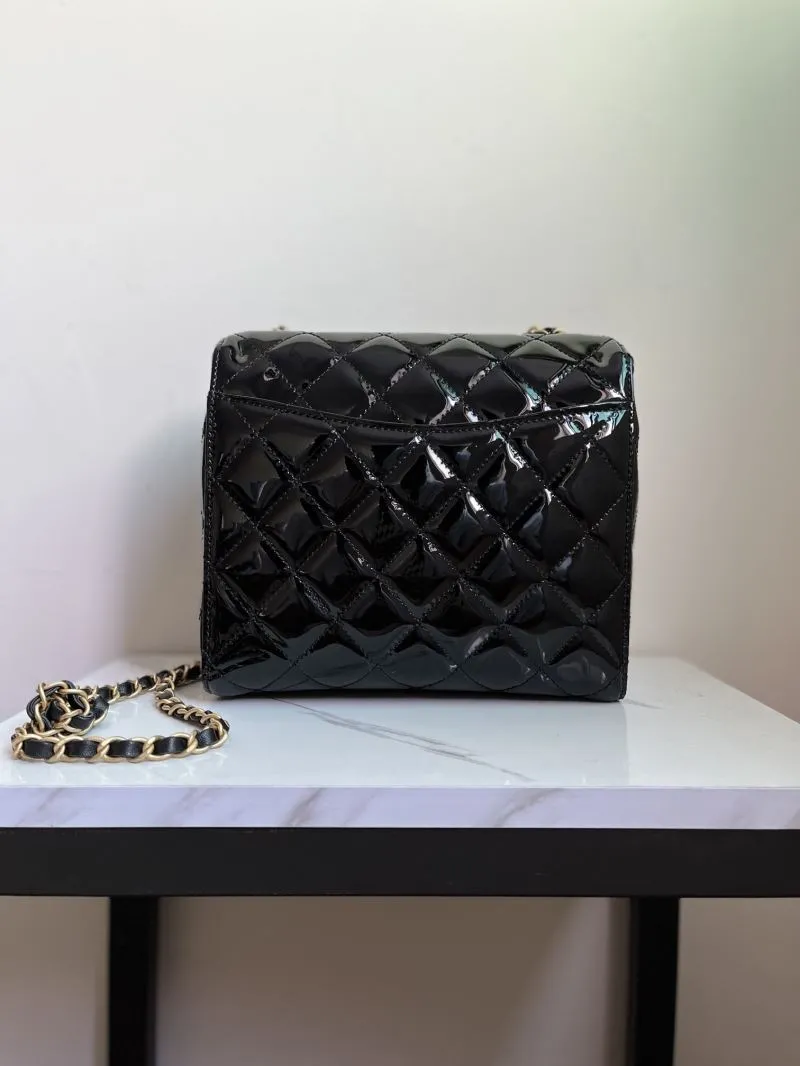 Alternative view of Chanel Satchel Bags-325