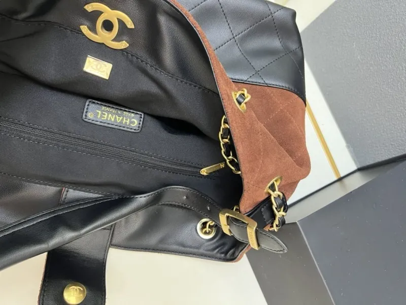 Alternative view of Chanel Shopping Bags-20