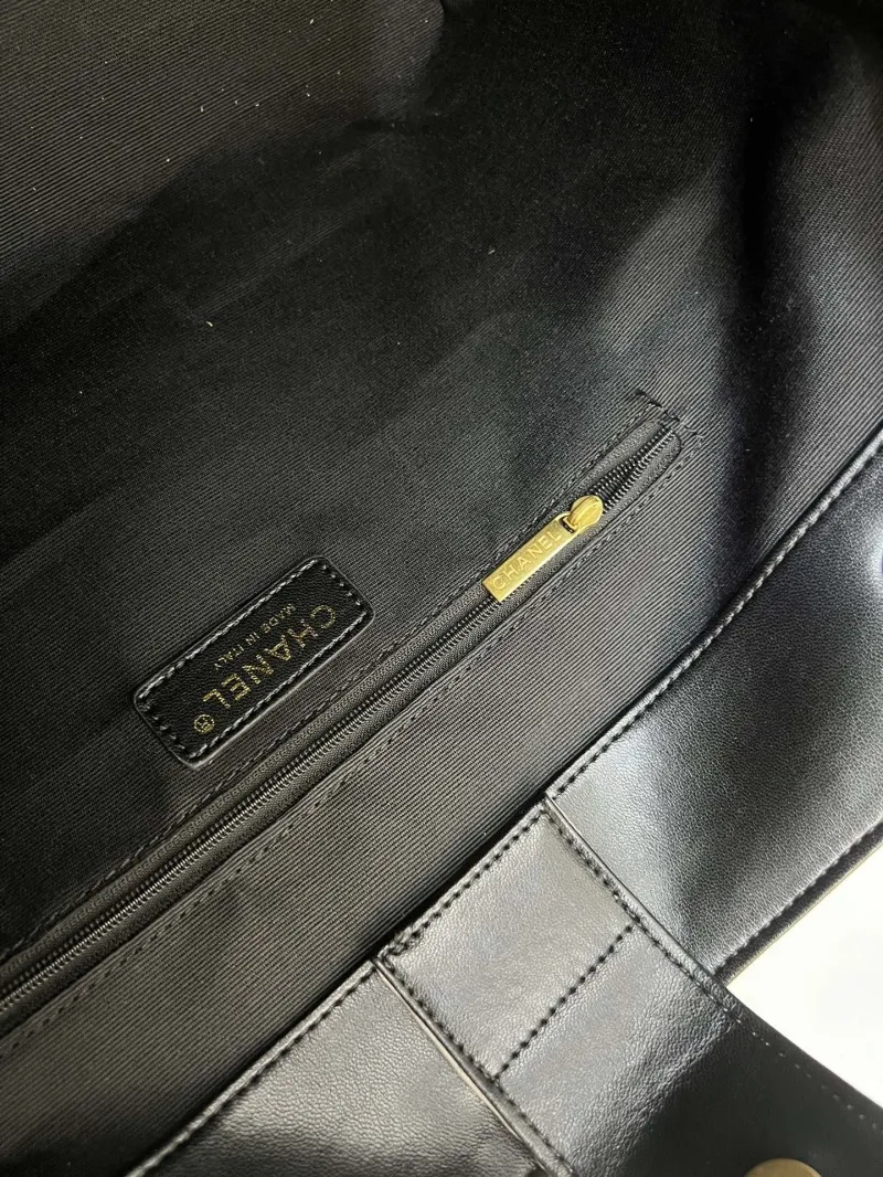 Alternative view of Chanel Shopping Bags-25