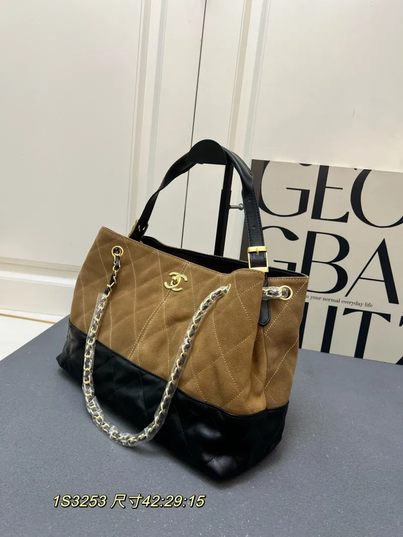 Alternative view of Chanel Shopping Bags-34