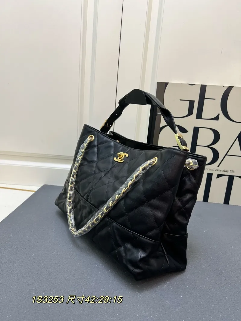Alternative view of Chanel Shopping Bags-36