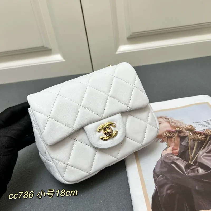 Alternative view of Chanel Shopping Bags-37