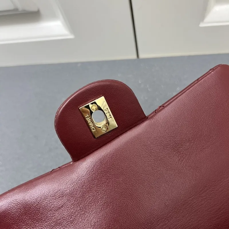 Alternative view of Chanel Shopping Bags-40