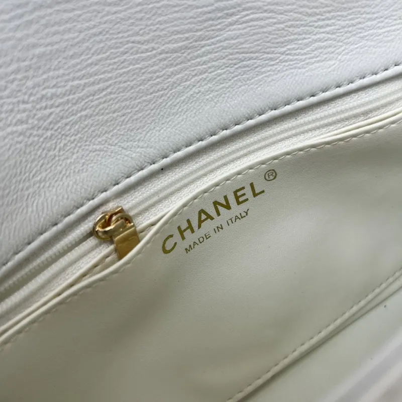 Alternative view of Chanel Shopping Bags-41