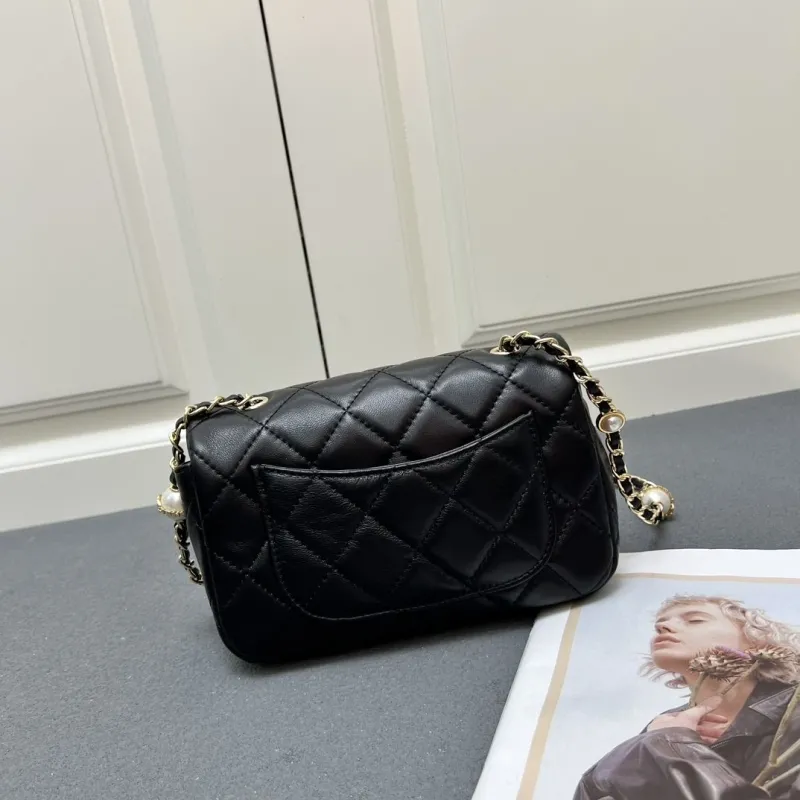 Chanel Shopping Bags-42 - Image 5