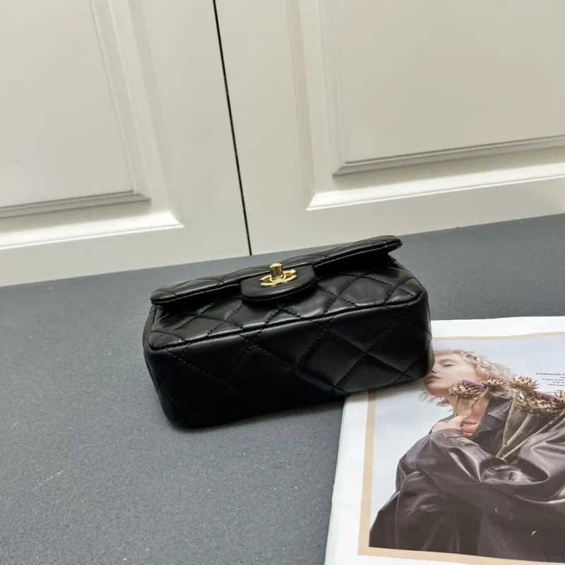 Chanel Shopping Bags-42 - Image 6