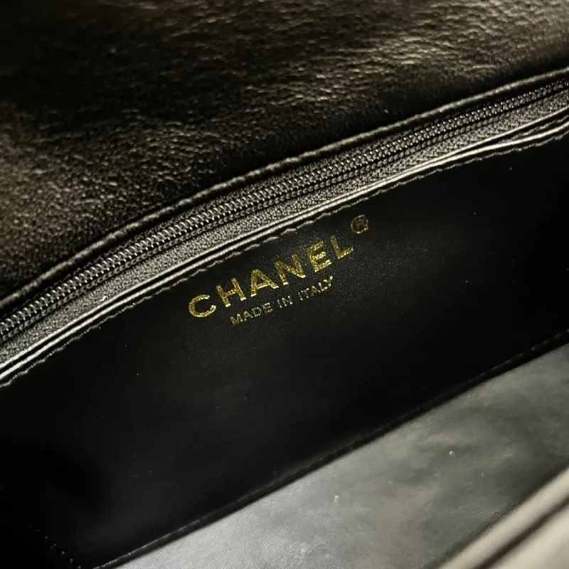 Chanel Shopping Bags-42 - Image 9