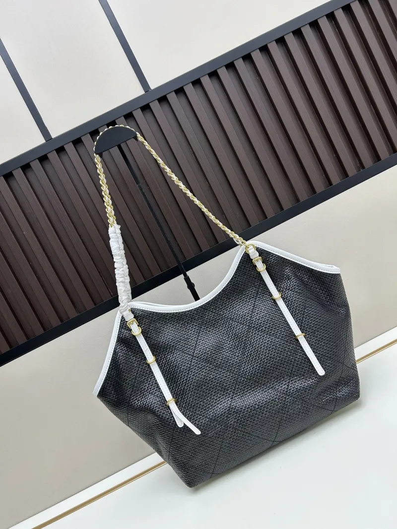 Alternative view of Chanel Shopping Bags-45