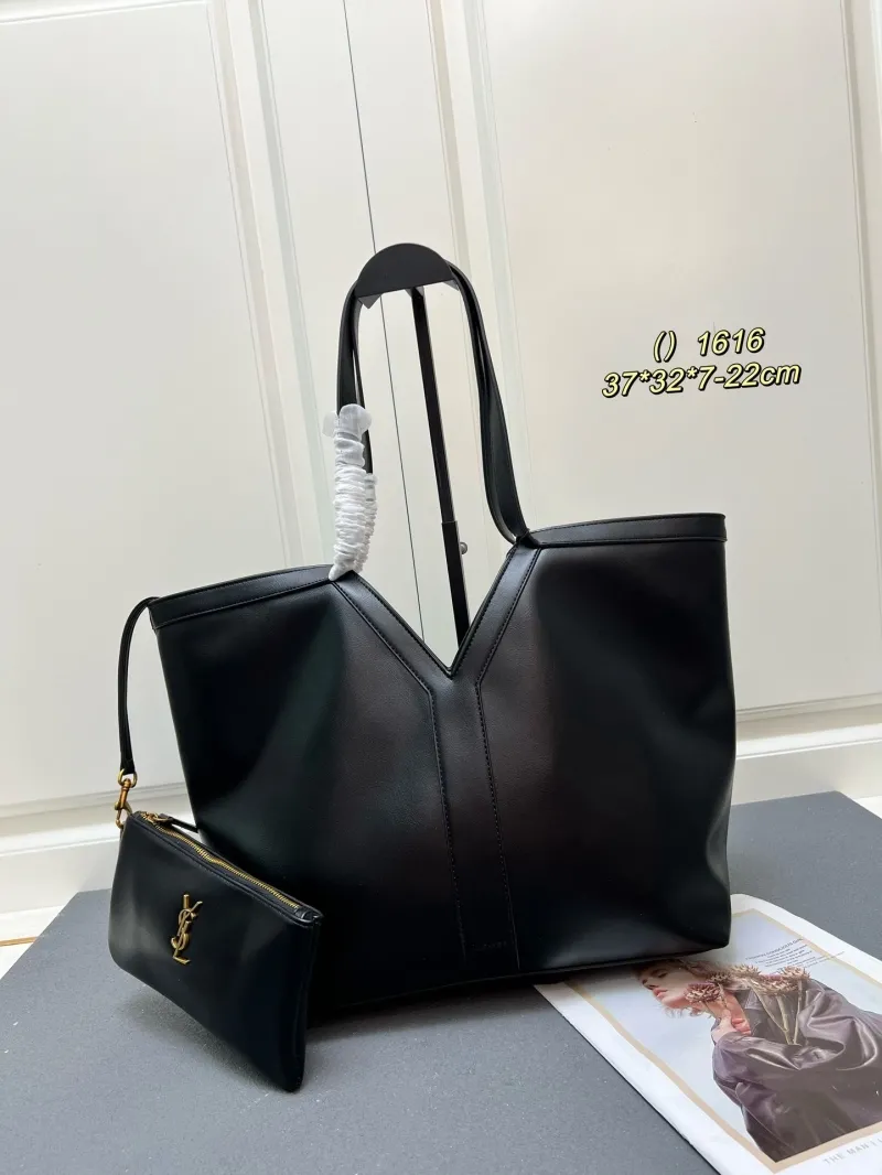 Alternative view of Chanel Shopping Bags-69