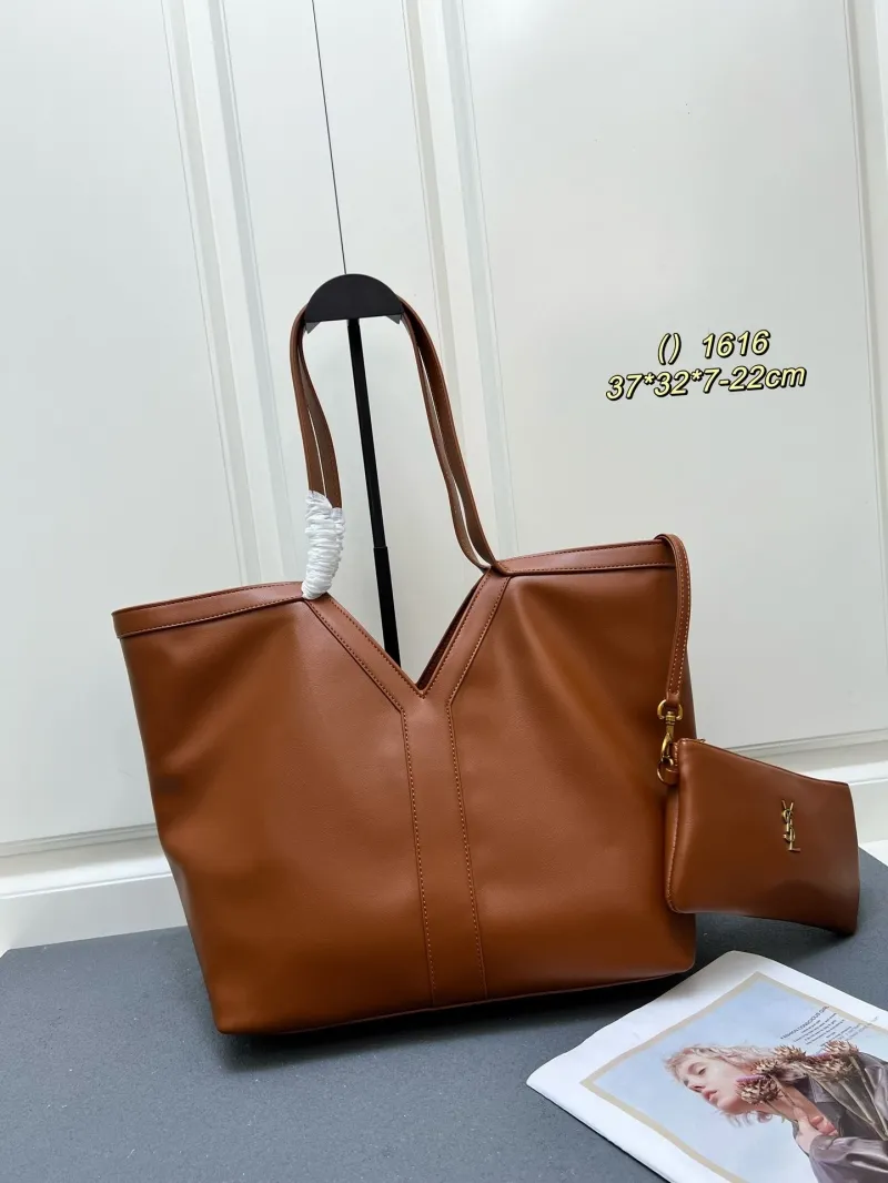 Alternative view of Chanel Shopping Bags-71
