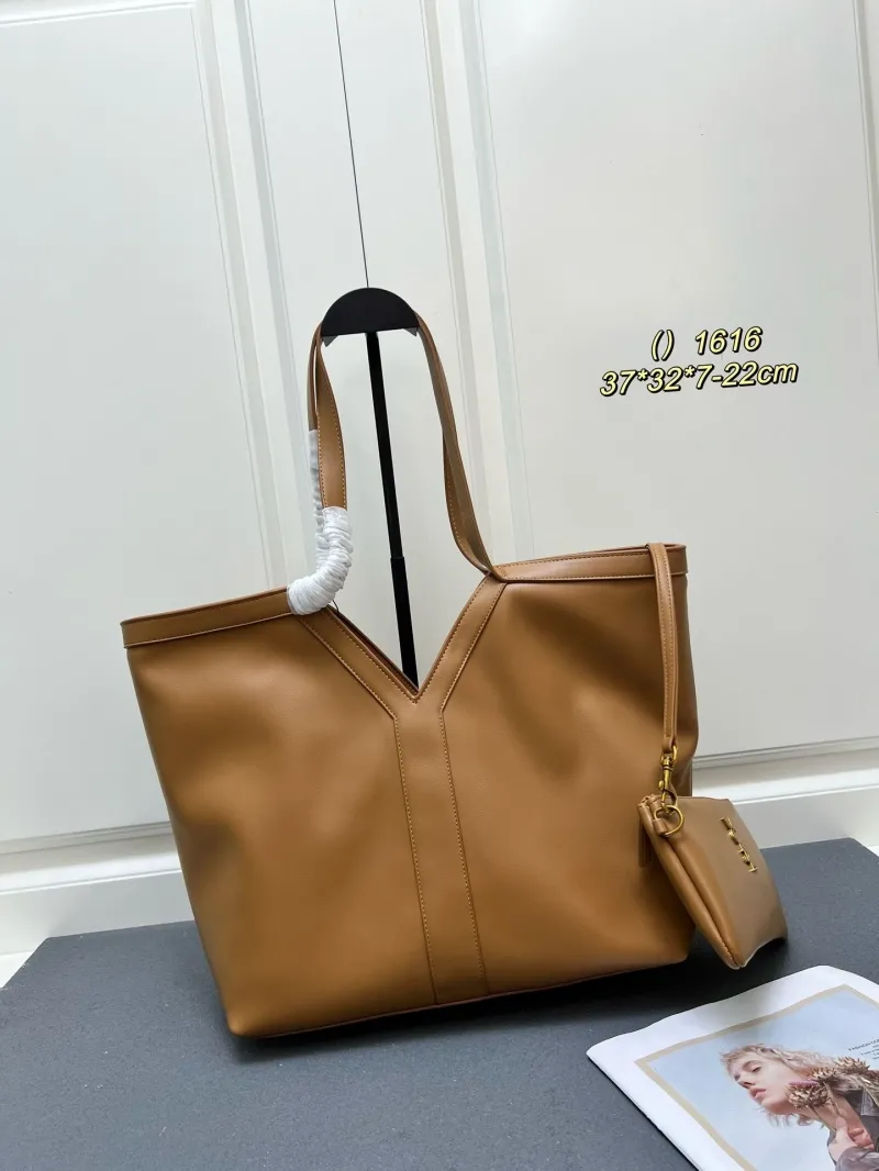 Chanel Shopping Bags-72