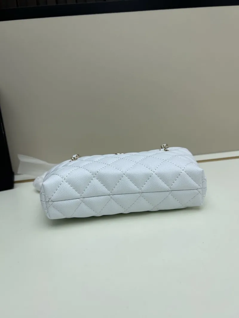 Chanel Shopping Bags-73 - Image 5