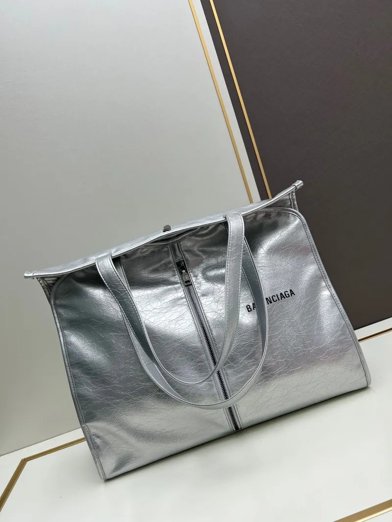 Alternative view of Chanel Shopping Bags-80