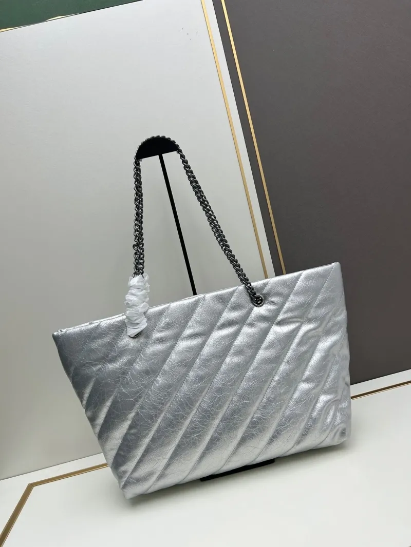 Alternative view of Chanel Shopping Bags-83