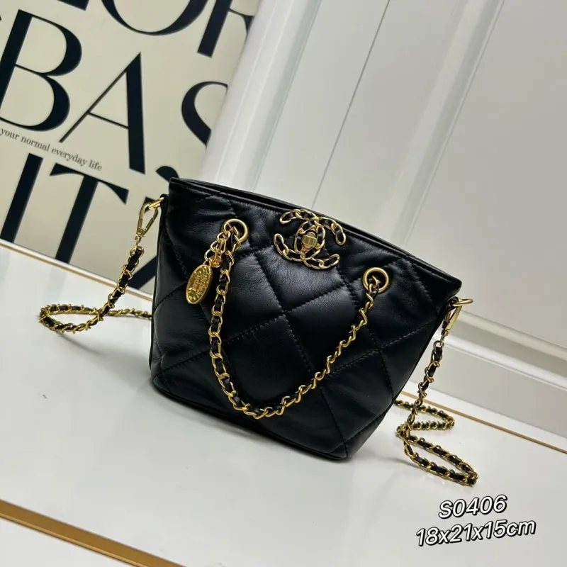 Chanel Shopping Bags-92