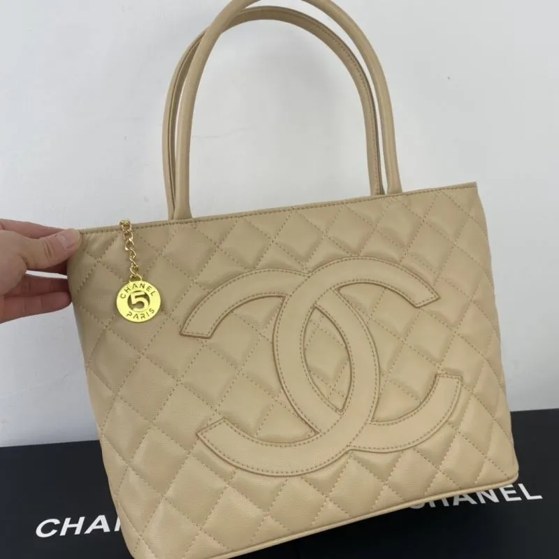 Alternative view of Chanel Shopping Bags-98