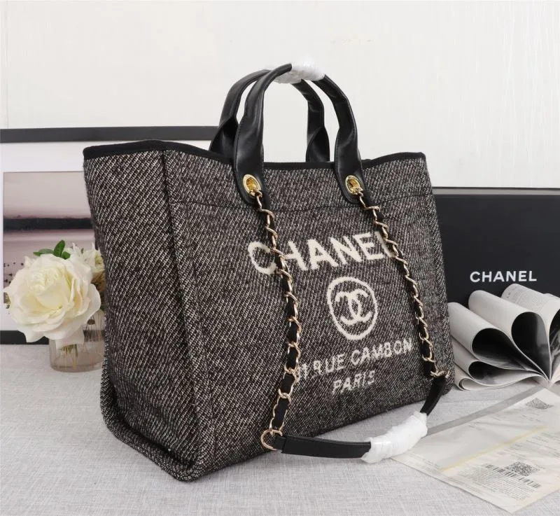 Alternative view of Chanel Shopping Bags-109