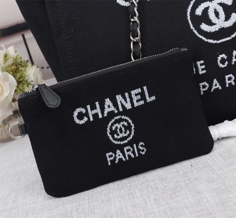 Alternative view of Chanel Shopping Bags-115