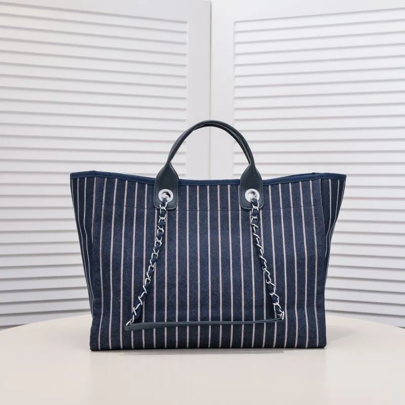Chanel Shopping Bags-117 - Image 3