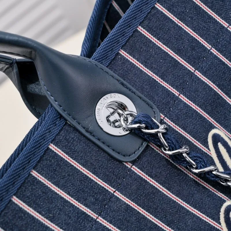Chanel Shopping Bags-117 - Image 7