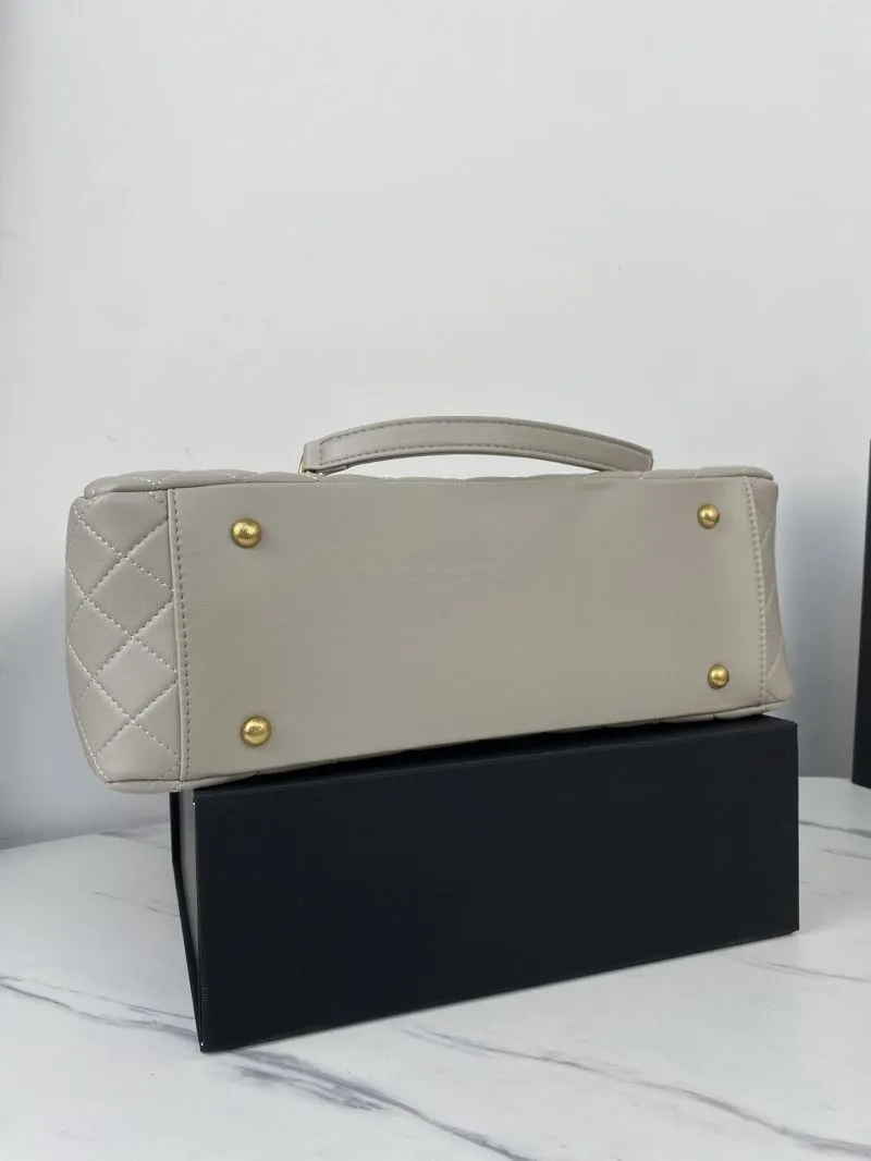 Chanel Shopping Bags-119 - Image 7