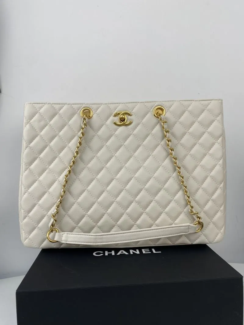 Chanel Shopping Bags-121