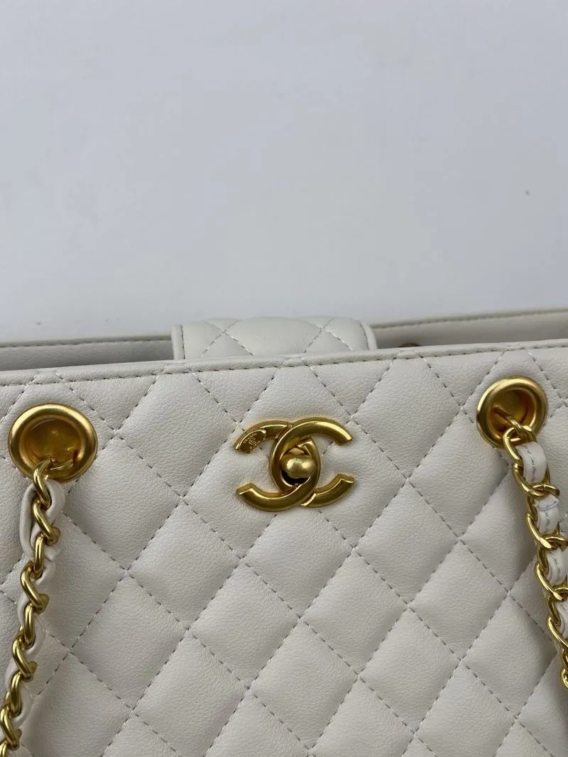 Chanel Shopping Bags-121 - Image 4
