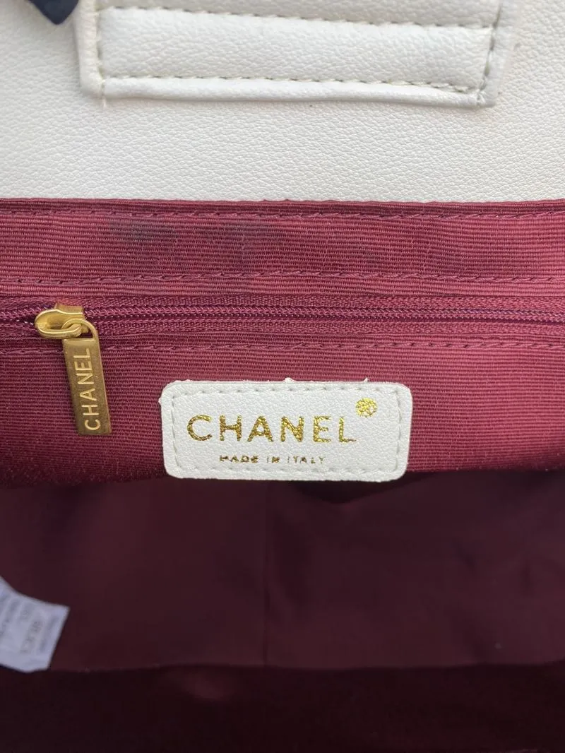 Chanel Shopping Bags-121 - Image 9