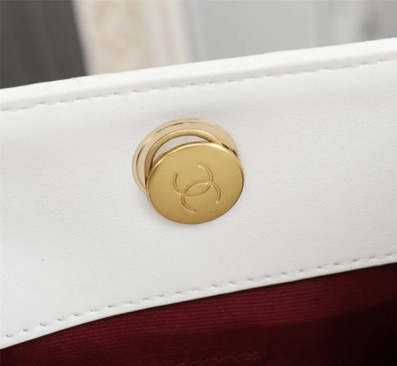 Chanel Shopping Bags-131 - Image 7