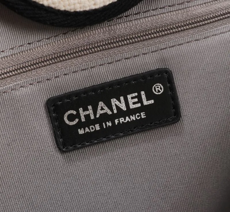 Chanel Shopping Bags-142 - Image 8