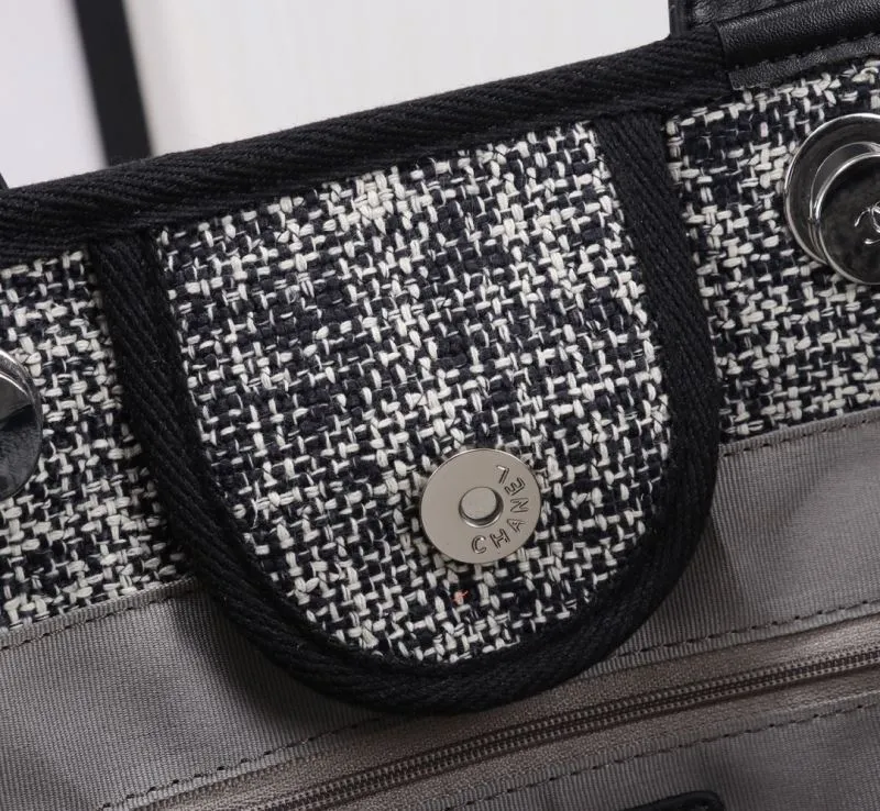 Chanel Shopping Bags-143 - Image 5